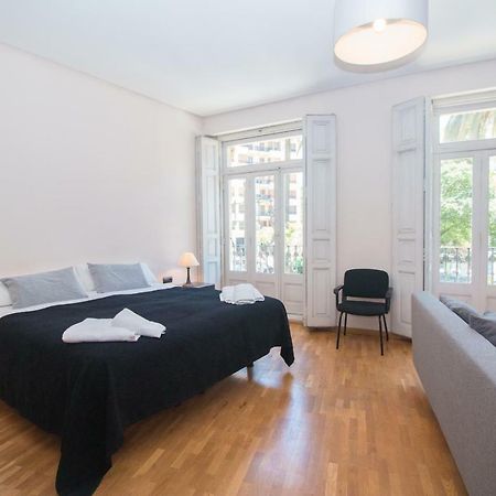Bet Apartments - Canovas Rooms Валенсія Екстер'єр фото