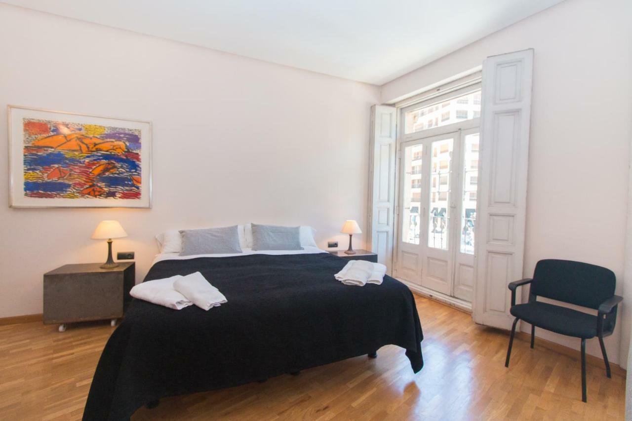 Bet Apartments - Canovas Rooms Валенсія Екстер'єр фото